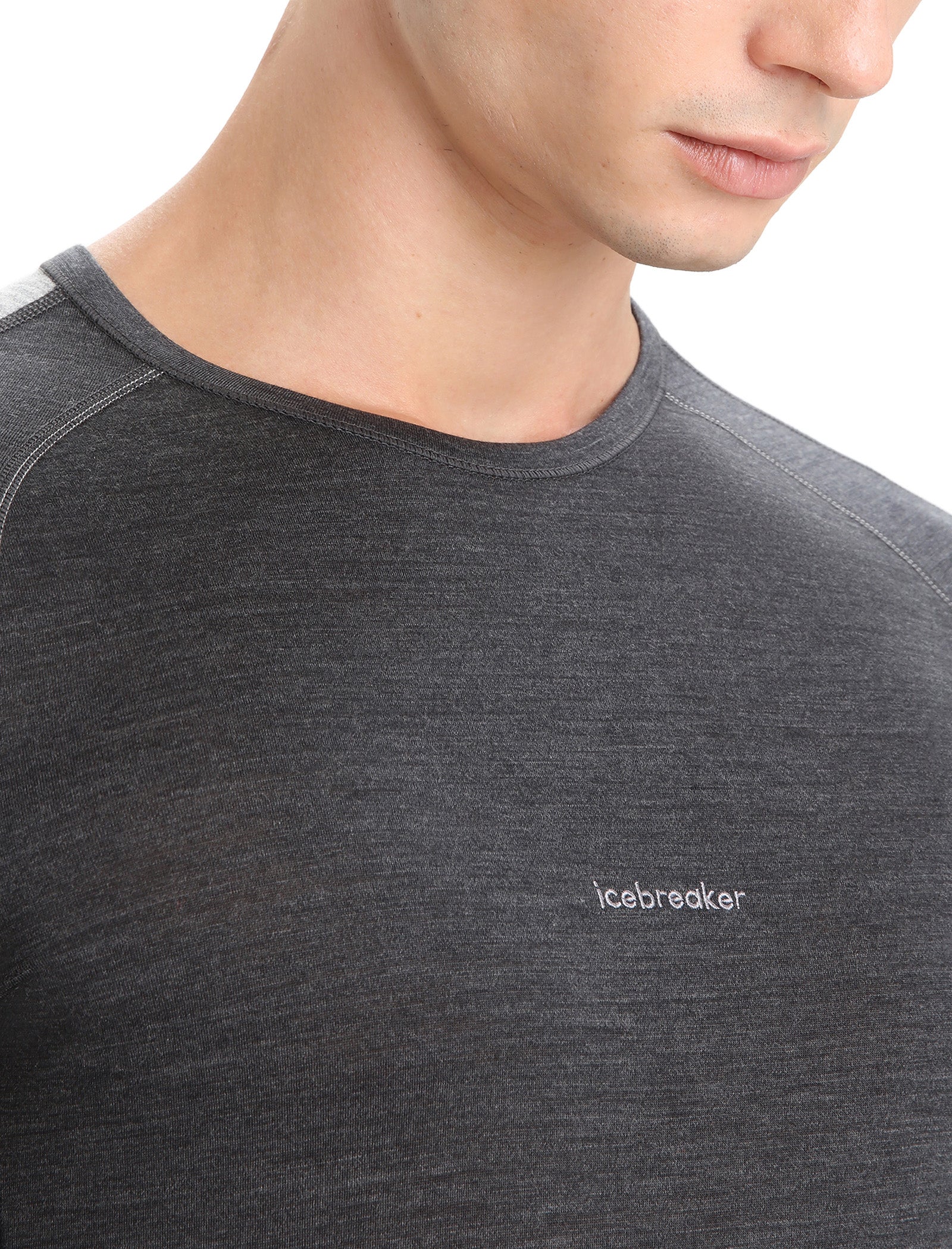 Men's 125 ZoneKnit⢠Long Sleeve Crew Thermal Top - Image 4