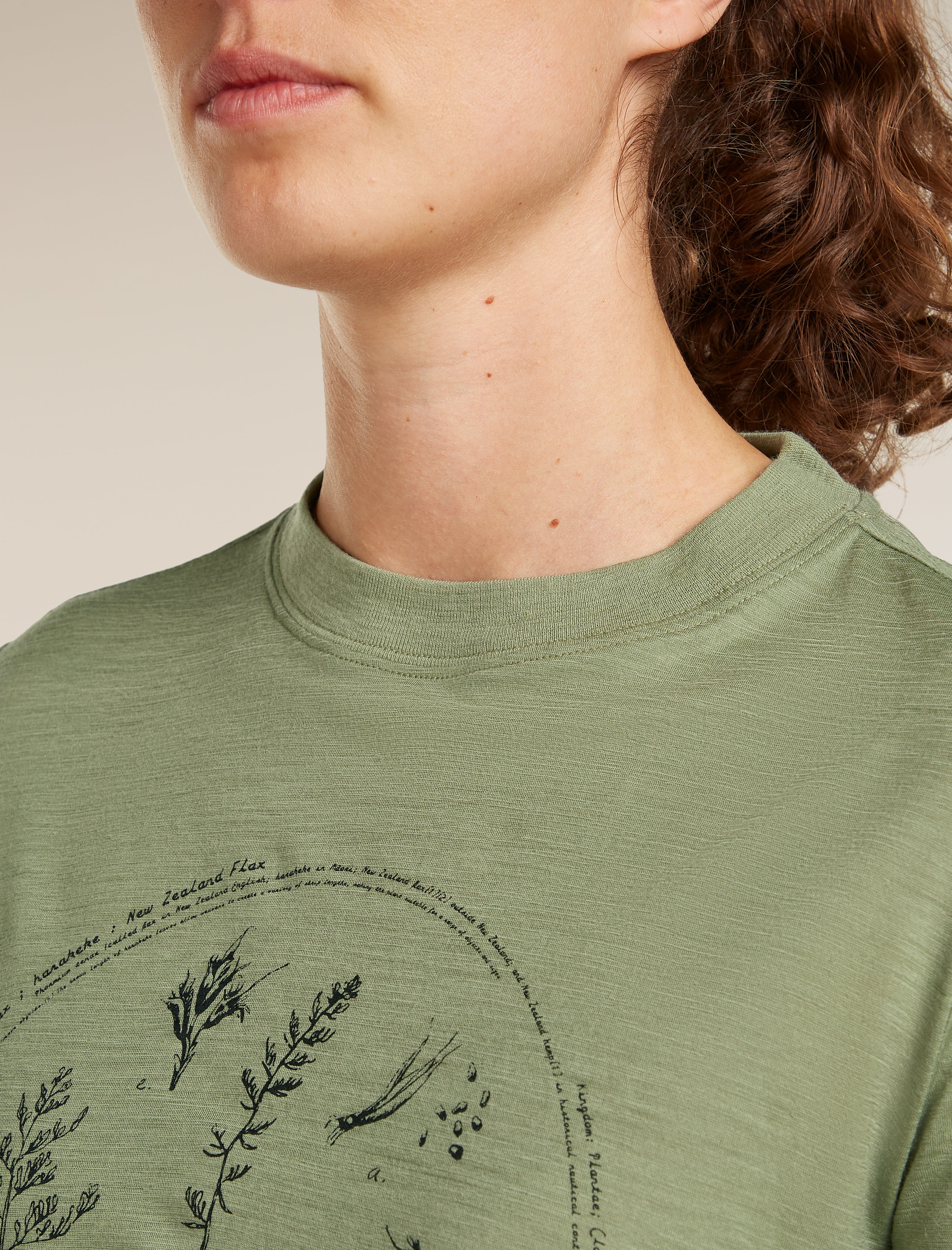150 Tech Lite Crop T-Shirt Seed Story - Image 6