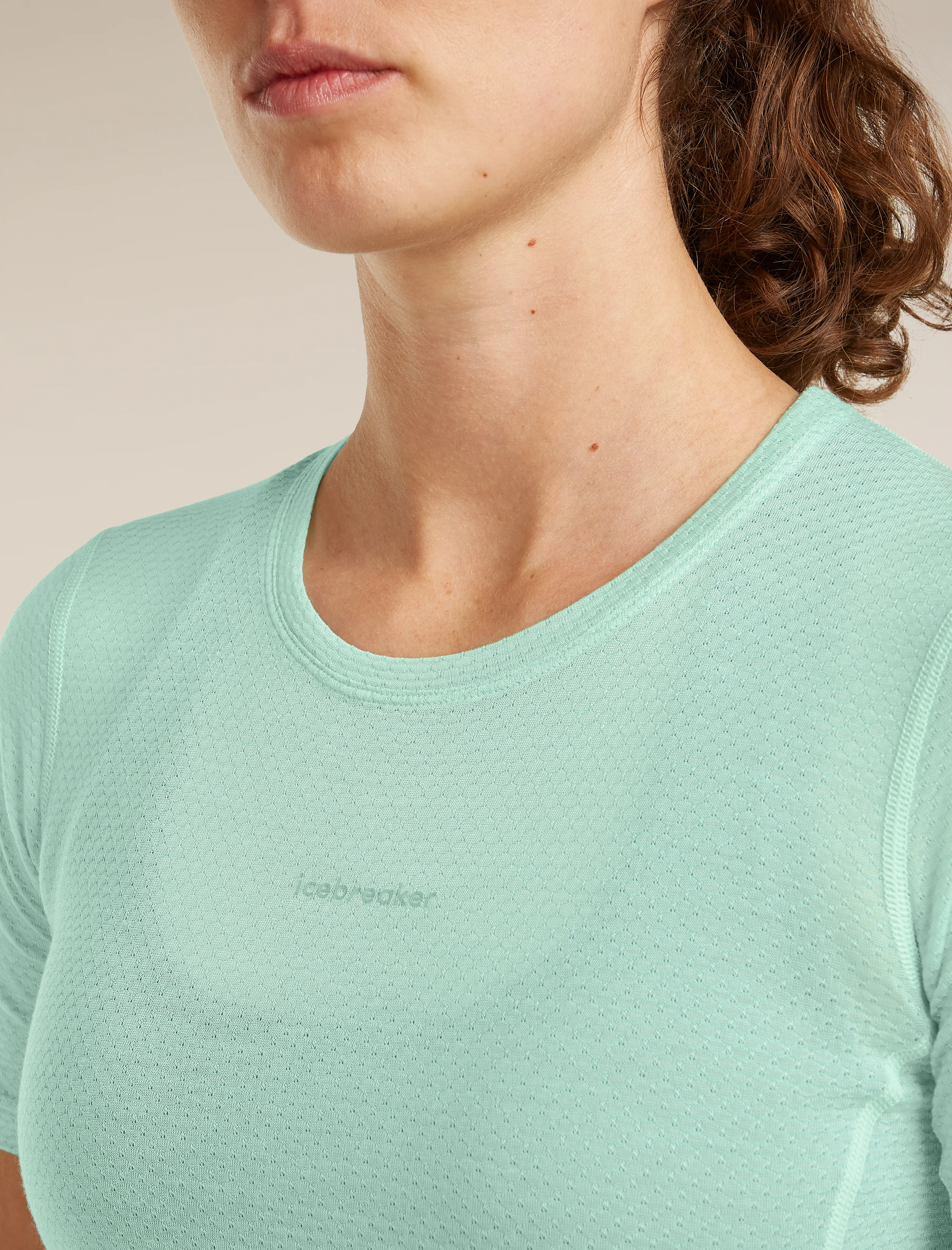 75 Featherlight™ T-Shirt - Image 7