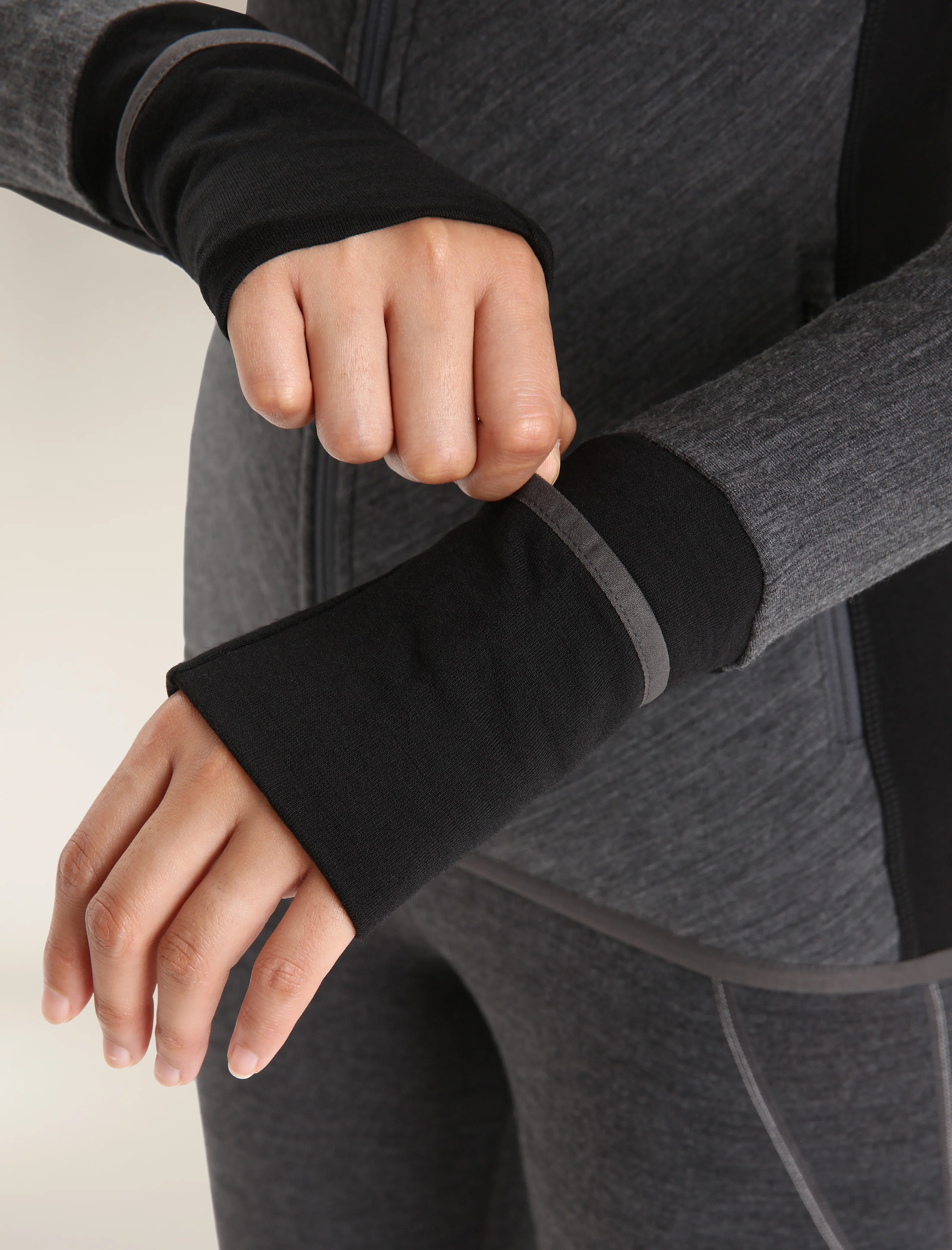 Women's Descender Long Sleeve Zip Jacket - Image 7