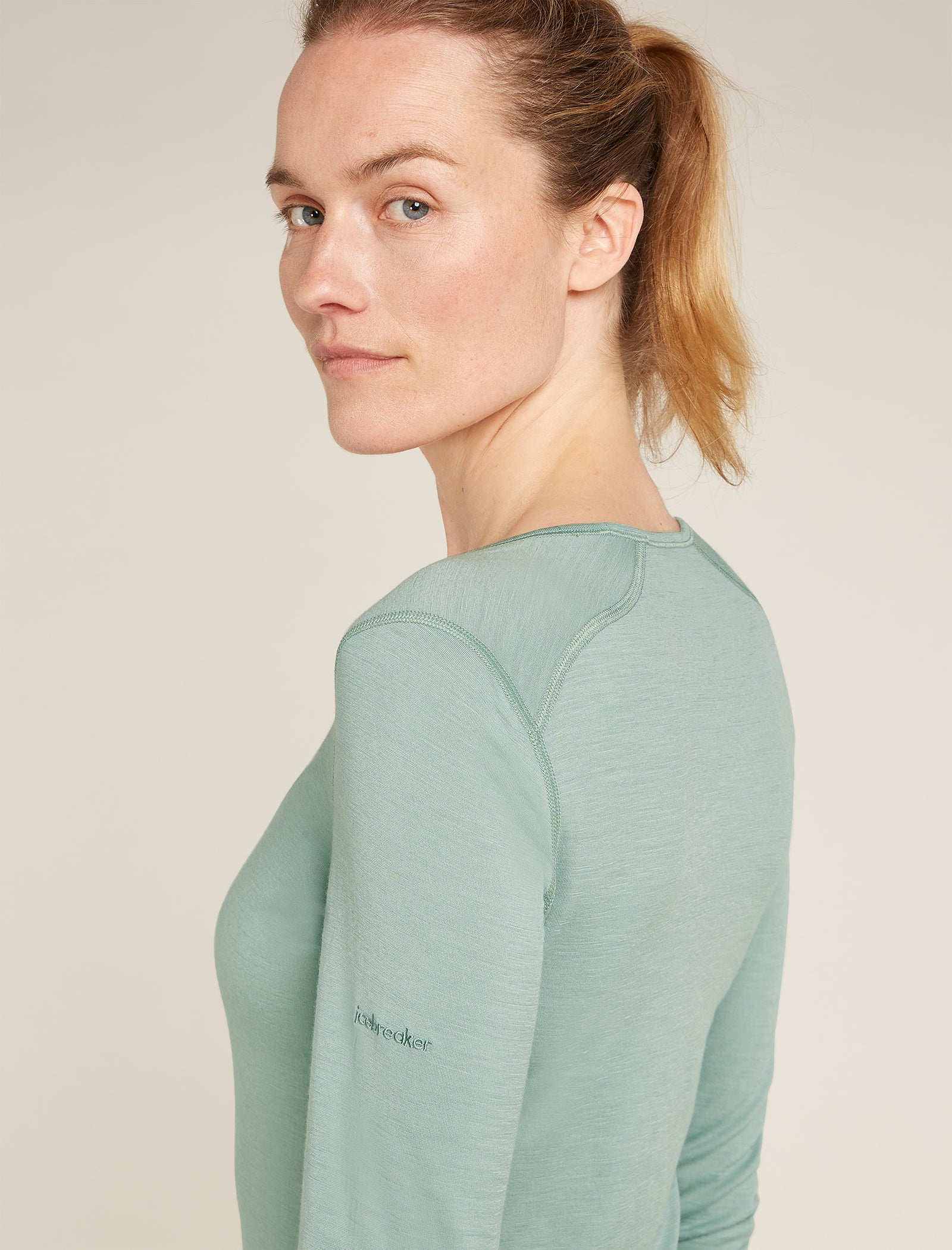 Women's Merino 200 Oasis Long Sleeve Scoop Thermal Top - Image 5