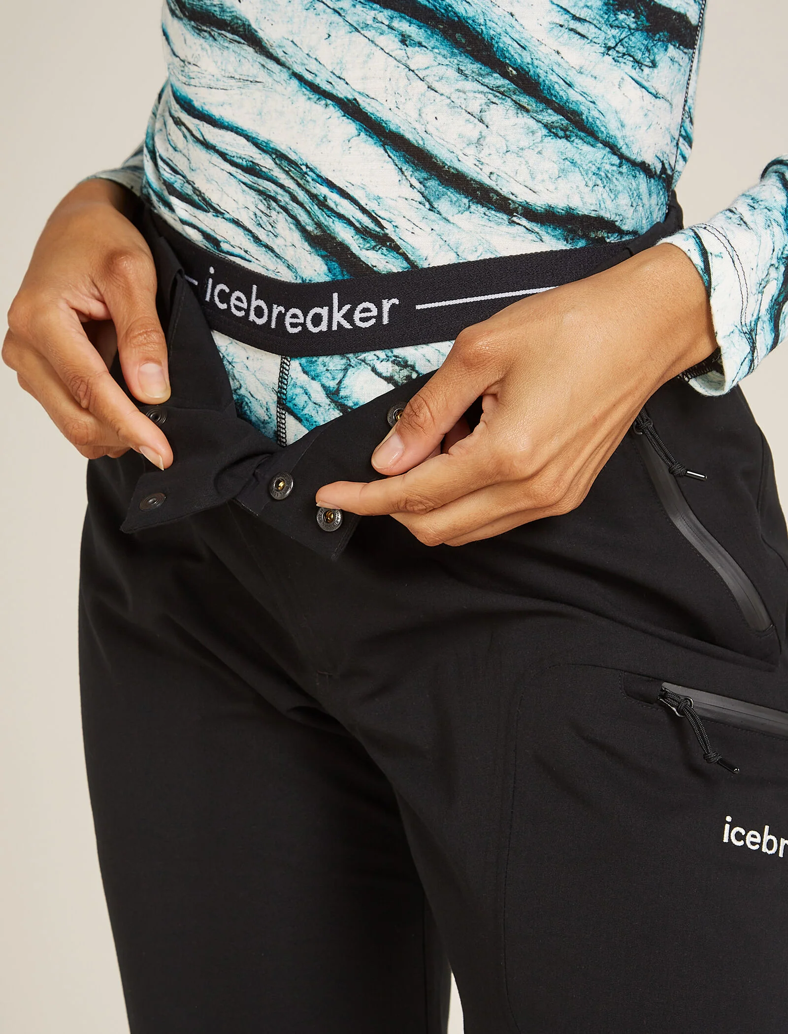 Women's Merino 200 Oasis Thermal Leggings Protect Our Winters - Image 4