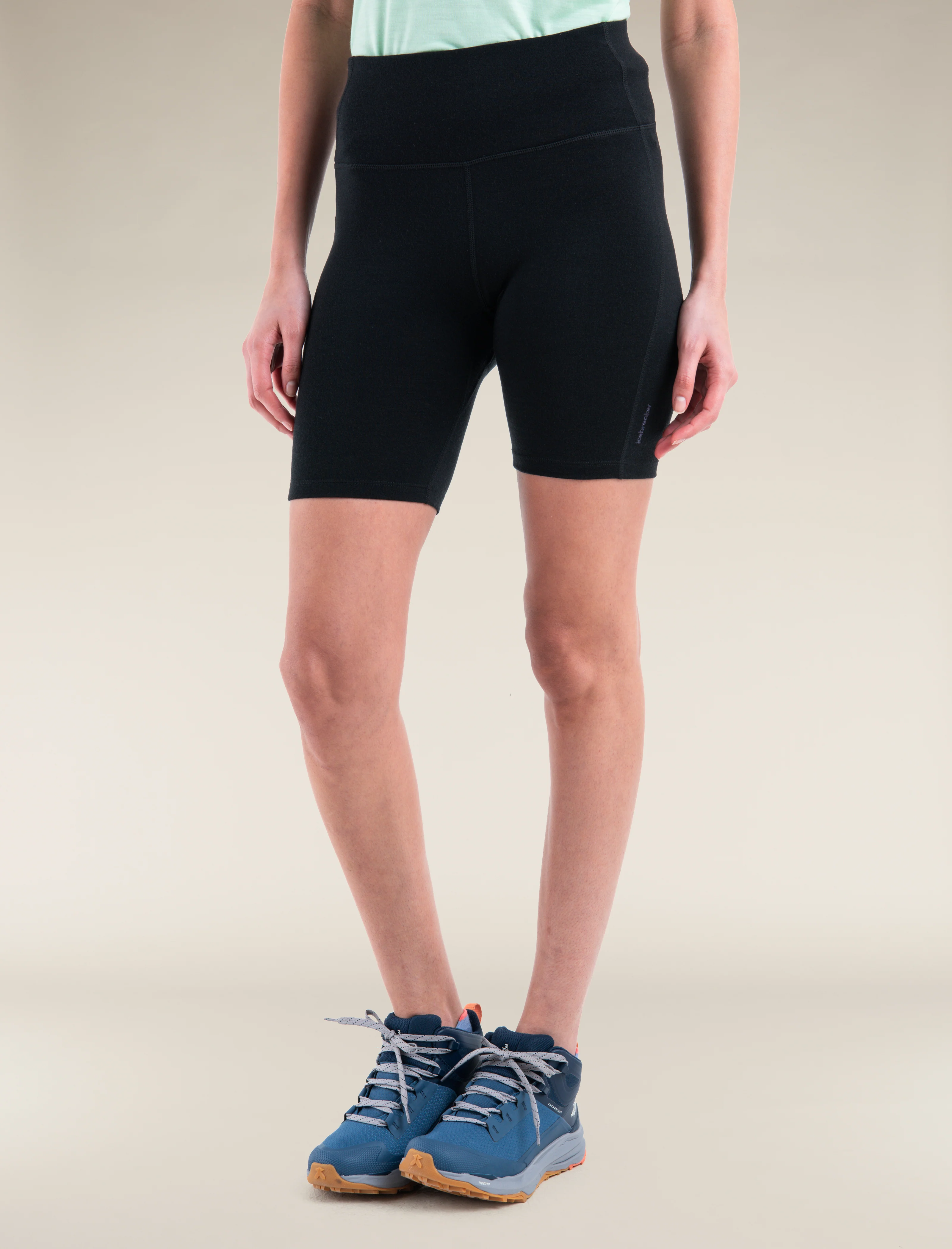 Women's Merino 260 Fastray 8" High Rise Shorts - Image 3