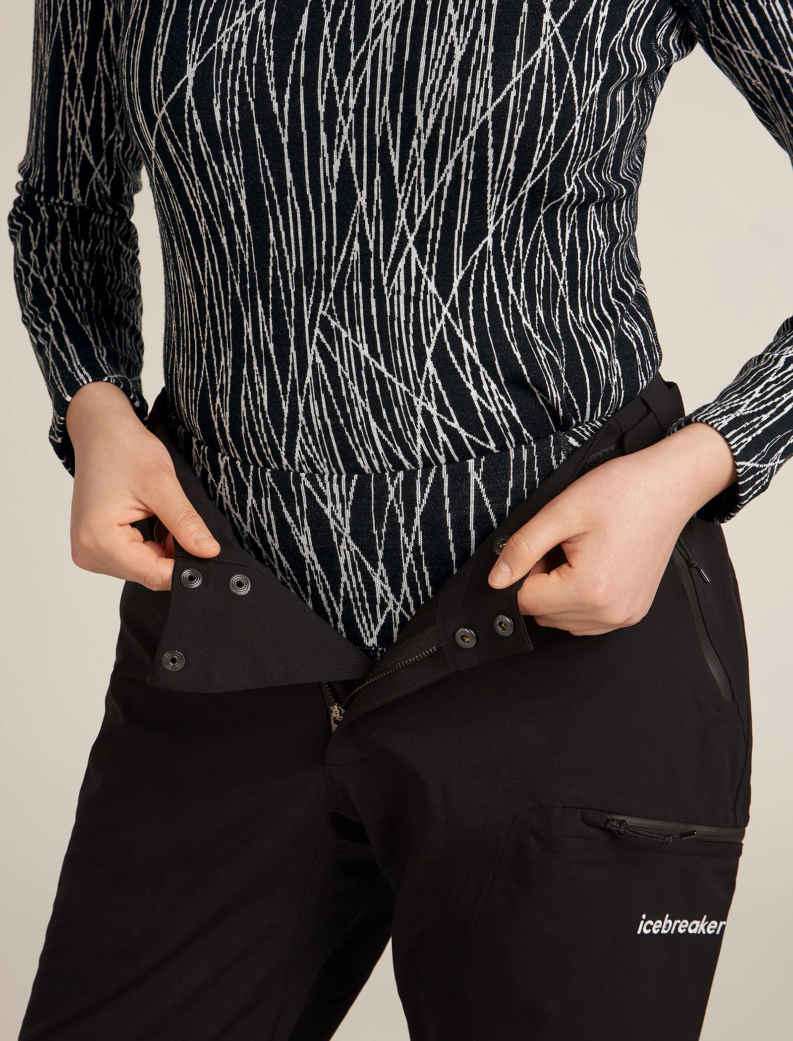 260 Tech Vertex High Rise Thermal Leggings Delta Lines - Image 4