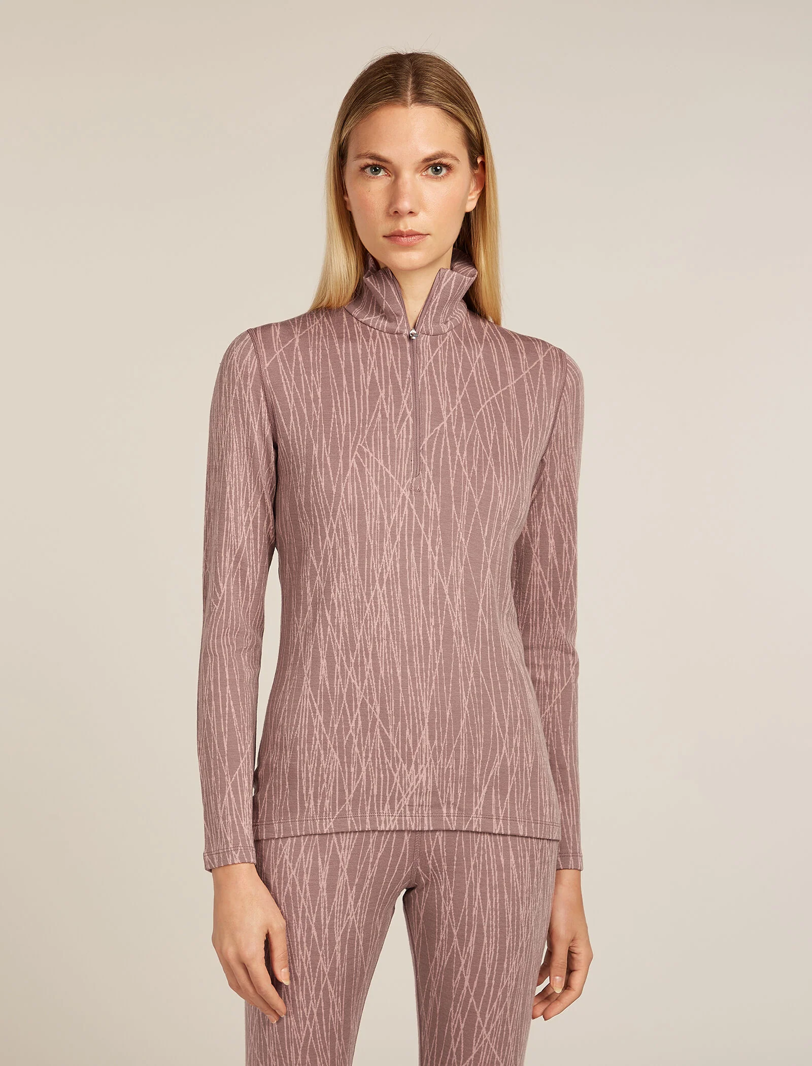 260 Tech Vertex Half Zip Thermal Top Delta Lines