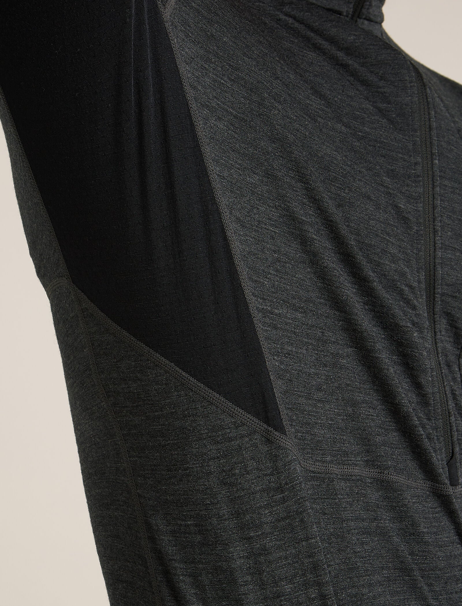 200 Descender Half Zip - Image 9