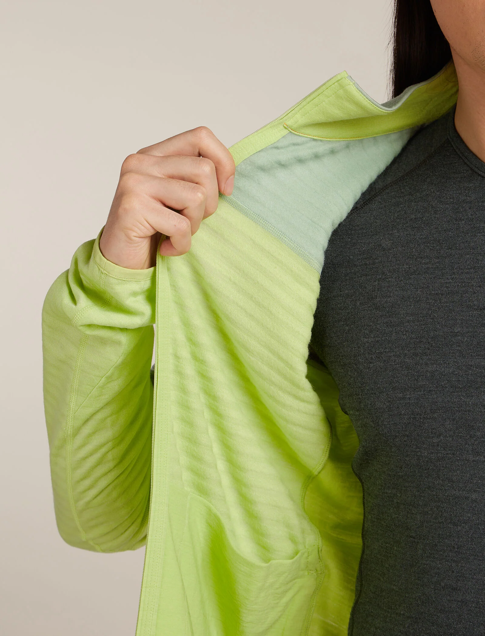 300 Descender Zip Jacket - Image 8