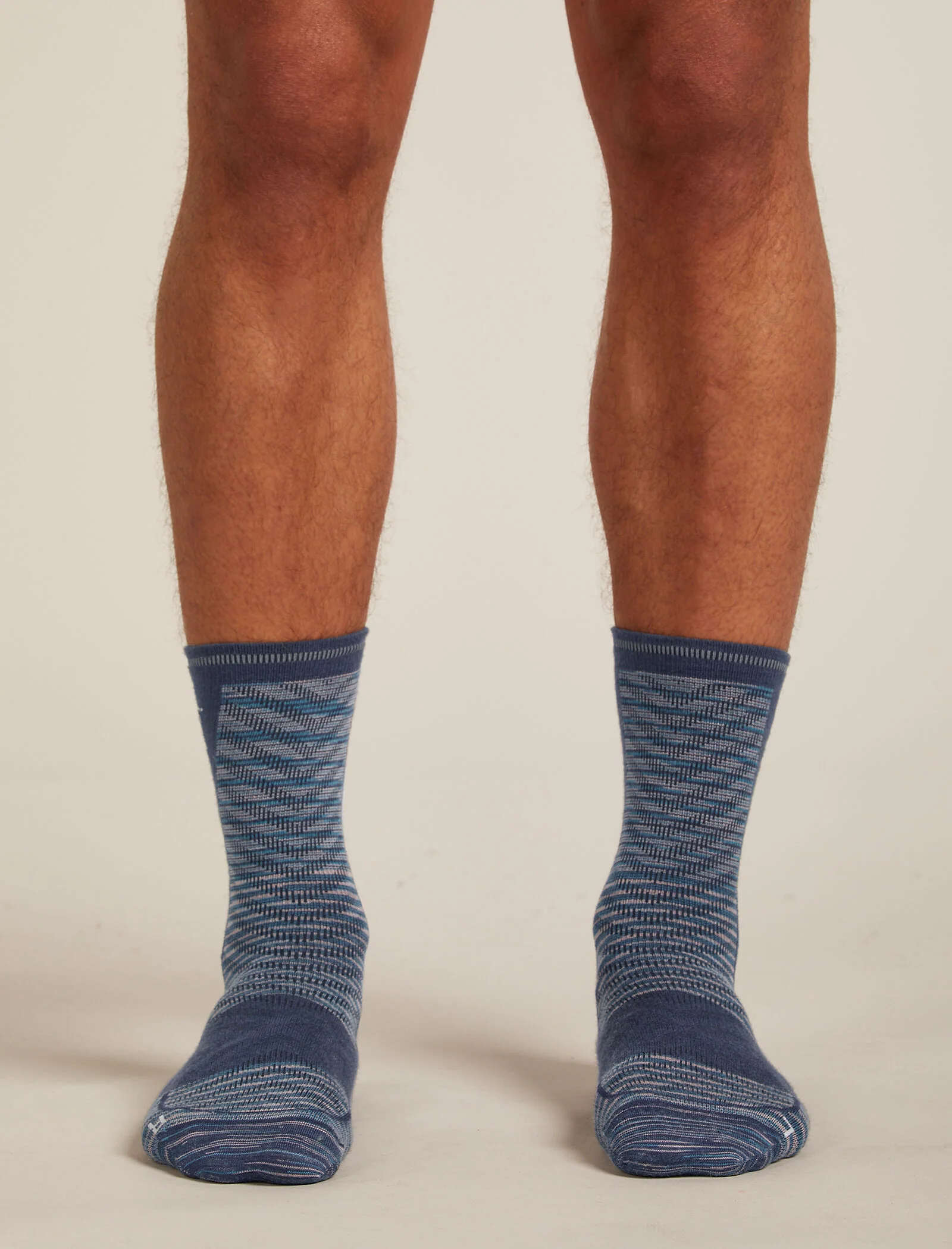 Men Run+ Crew Socks Fusion Dye - Image 3