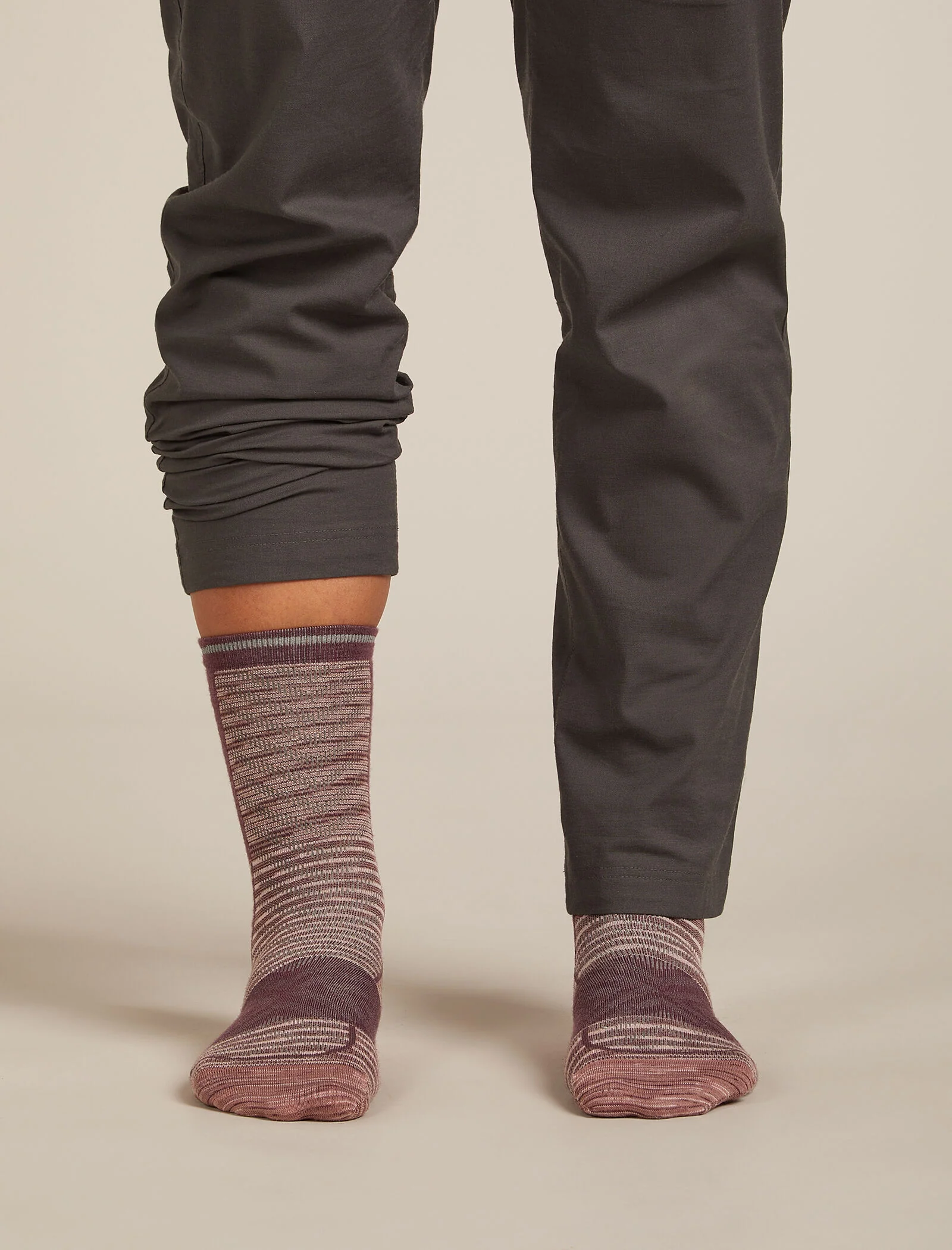 Women Run+ Crew Socks Fusion Dye - Image 3