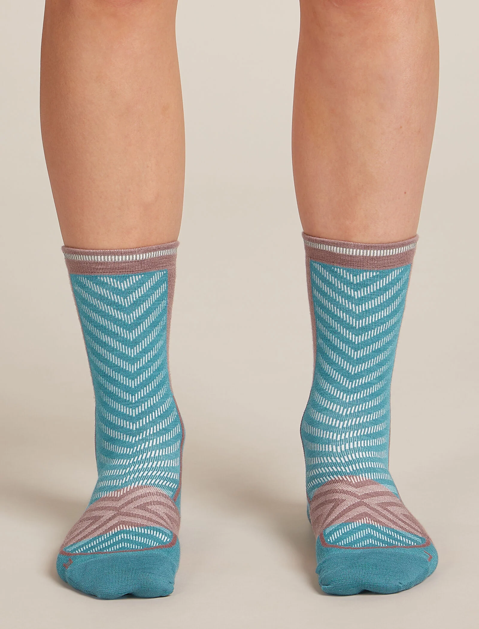 Women Run+ Crew Socks - Image 3