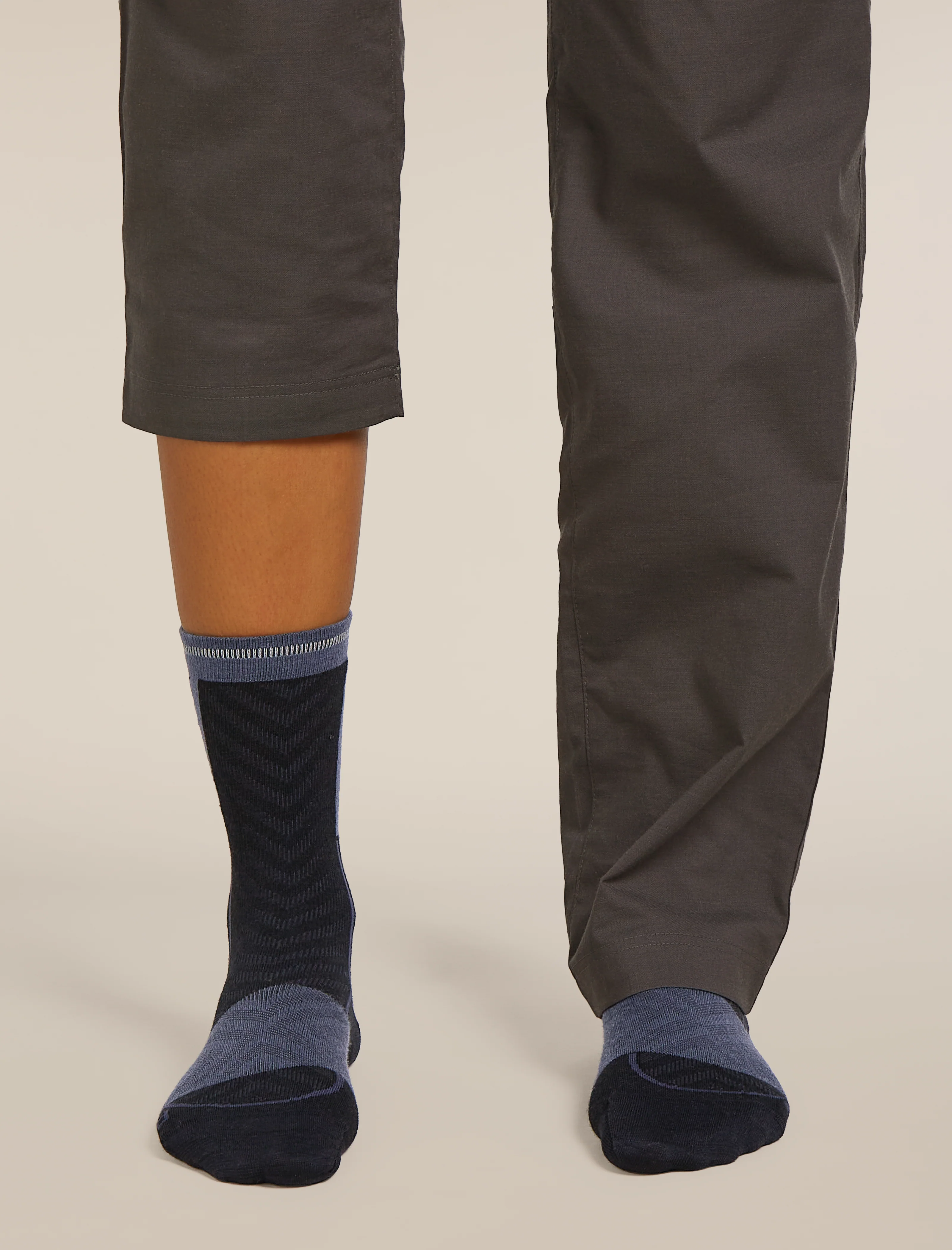Women Run+ Crew Socks - Image 4
