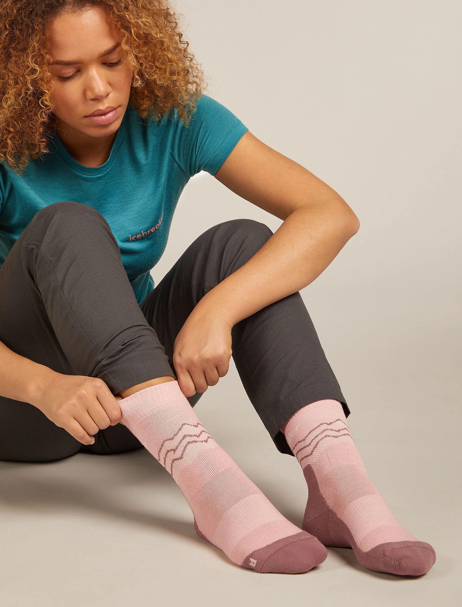 Women Hike+ Crew Socks - Image 2