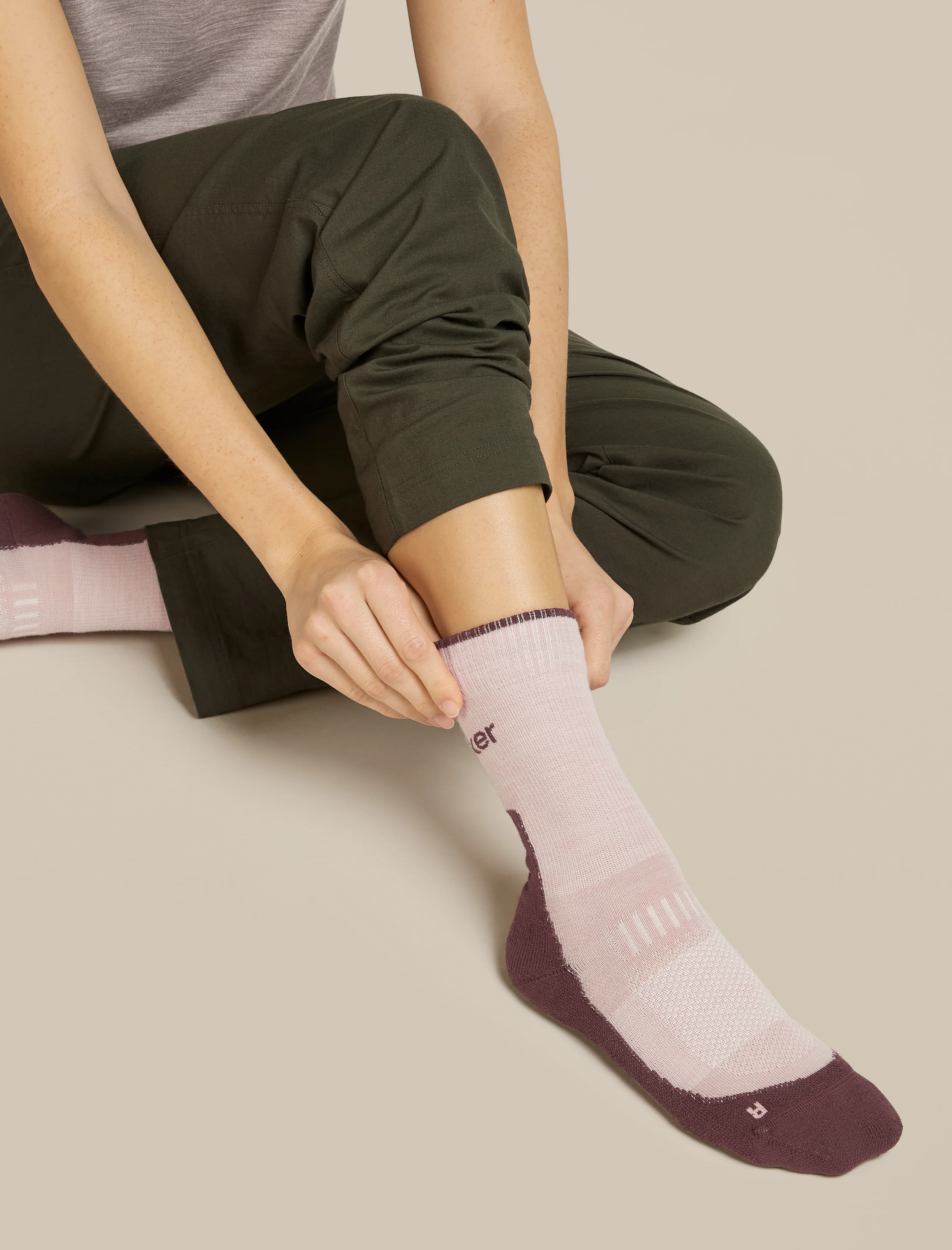 Women Hike+ Crew Socks - Image 5